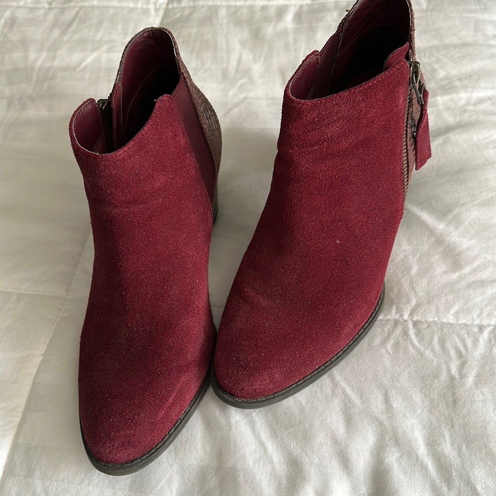 Vionic Ankle Boots